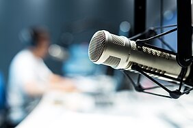 Radio, Mikrofon, Medien