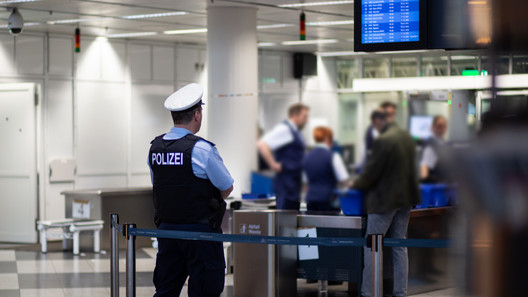 Bundespolizei Kontrolle Flughafen