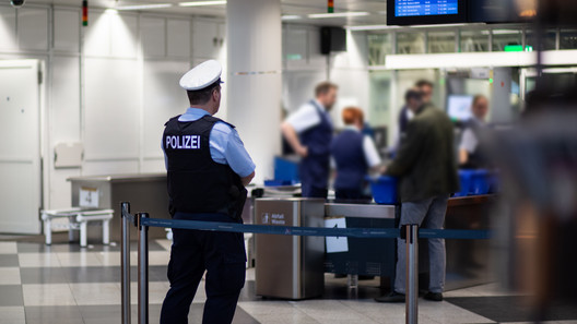 Bundespolizei Kontrolle Flughafen