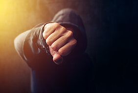 Jugendlicher, Gewalt, Straftat