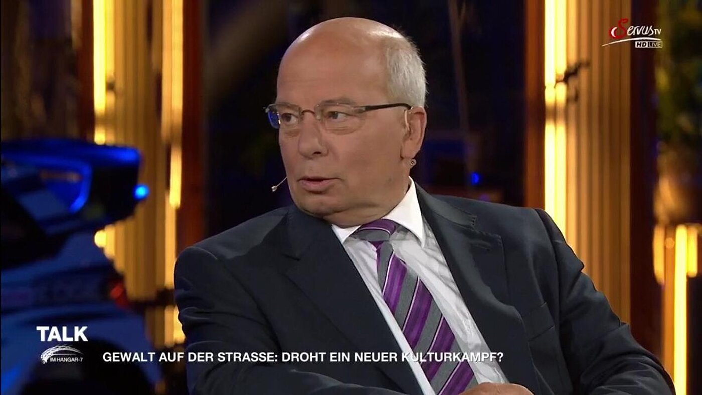 200702 Talk im Hangar Servus TV