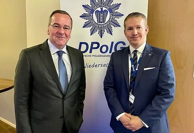 Innenminister Boris Pistorius und Landesvorsitzender Patrick Seegers Innenminister Boris Pistorius und Landesvorsitzender Patrick Seegers