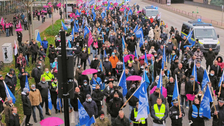 Demo zur Einkommensrunde in Hamburg